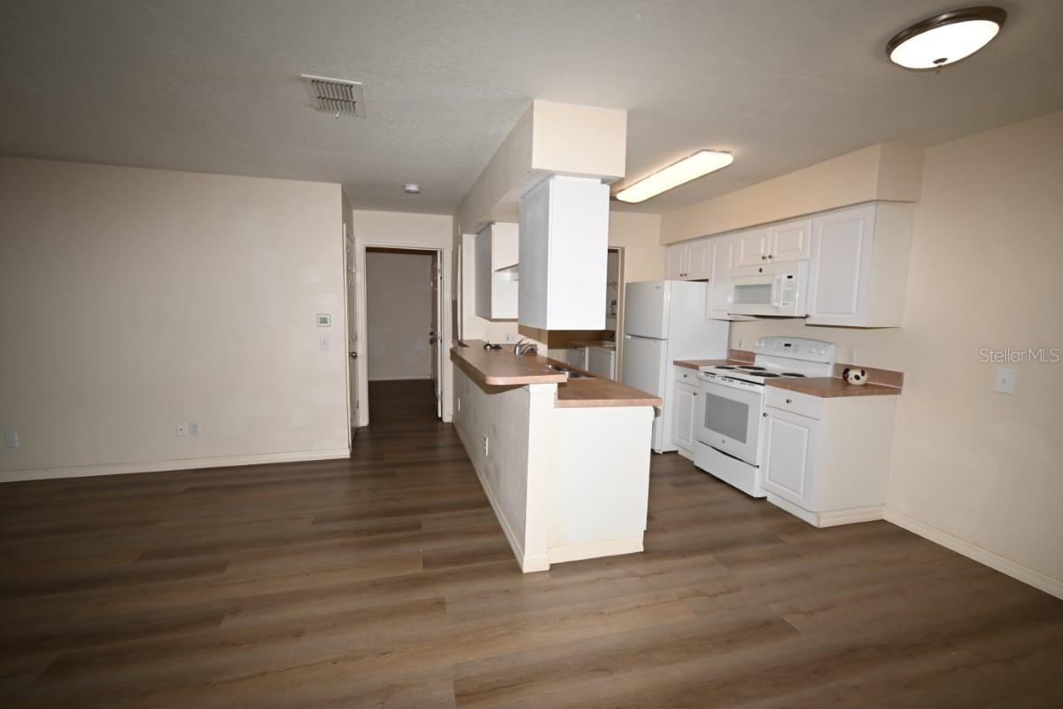 BELMONT AT RYALS CHASE CONDO - Residential Lease