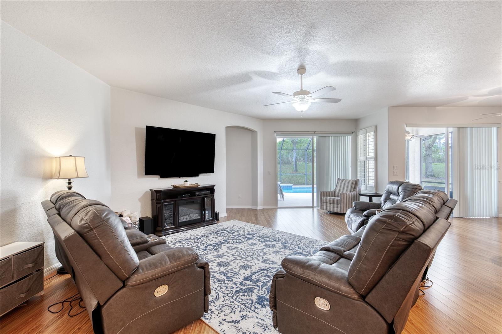 ORMOND LAKES UNIT 11 - Residential
