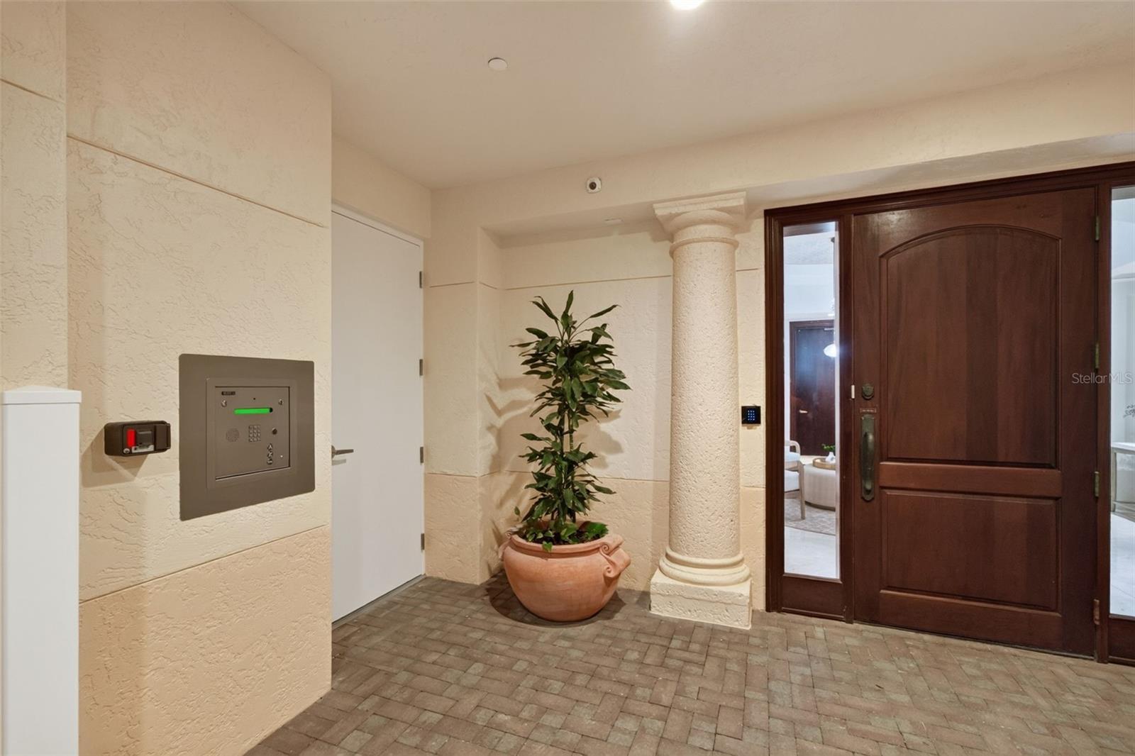 2151 GULF OF MEXICO DRIVE 4