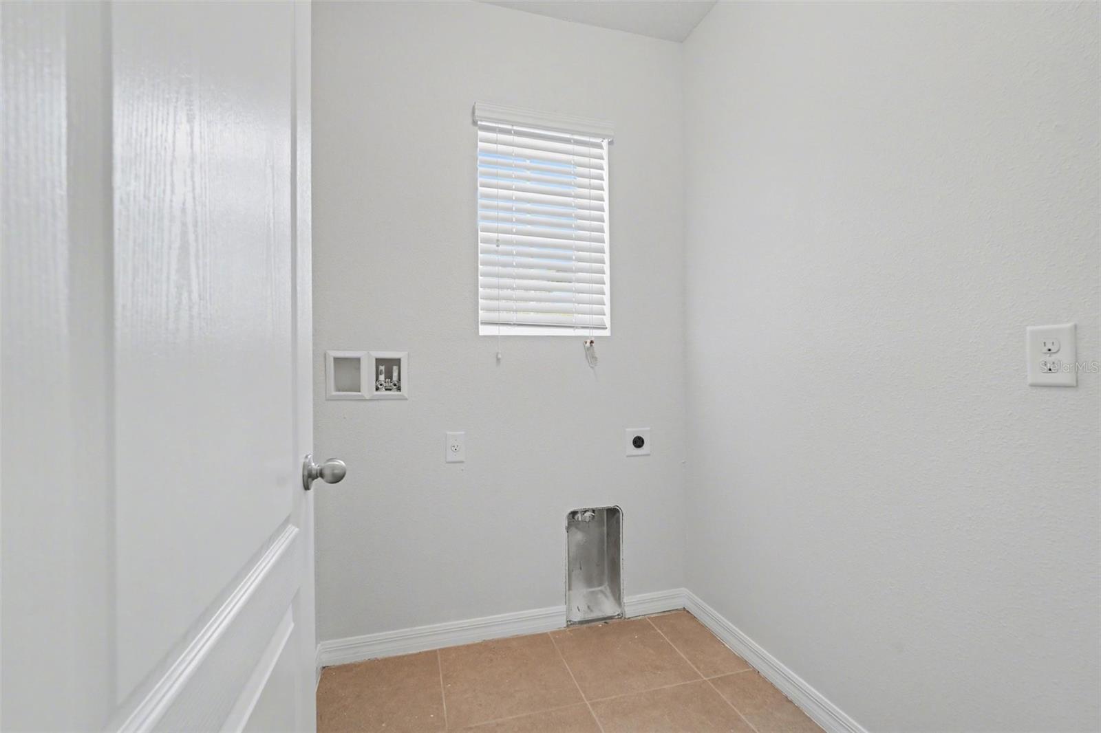 HAWKS LANDING - Residential