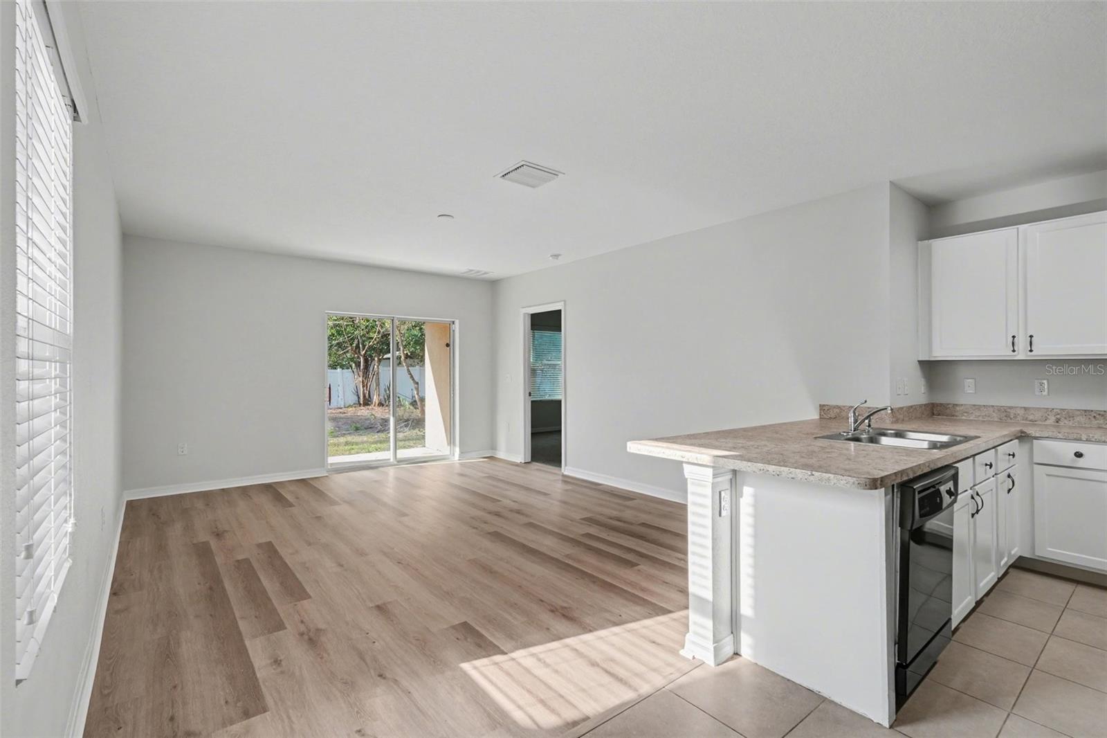 HAWKS LANDING - Residential