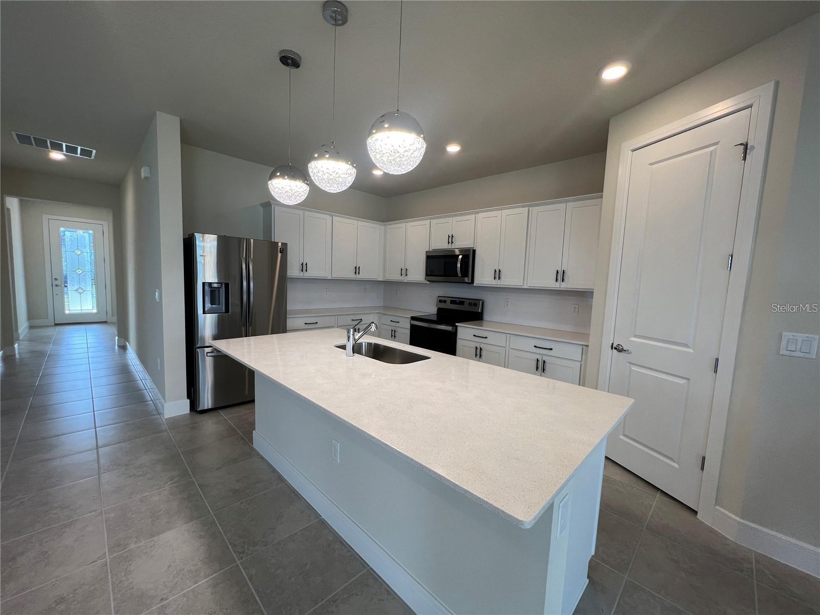 SAVANNAH PALMS - Residential