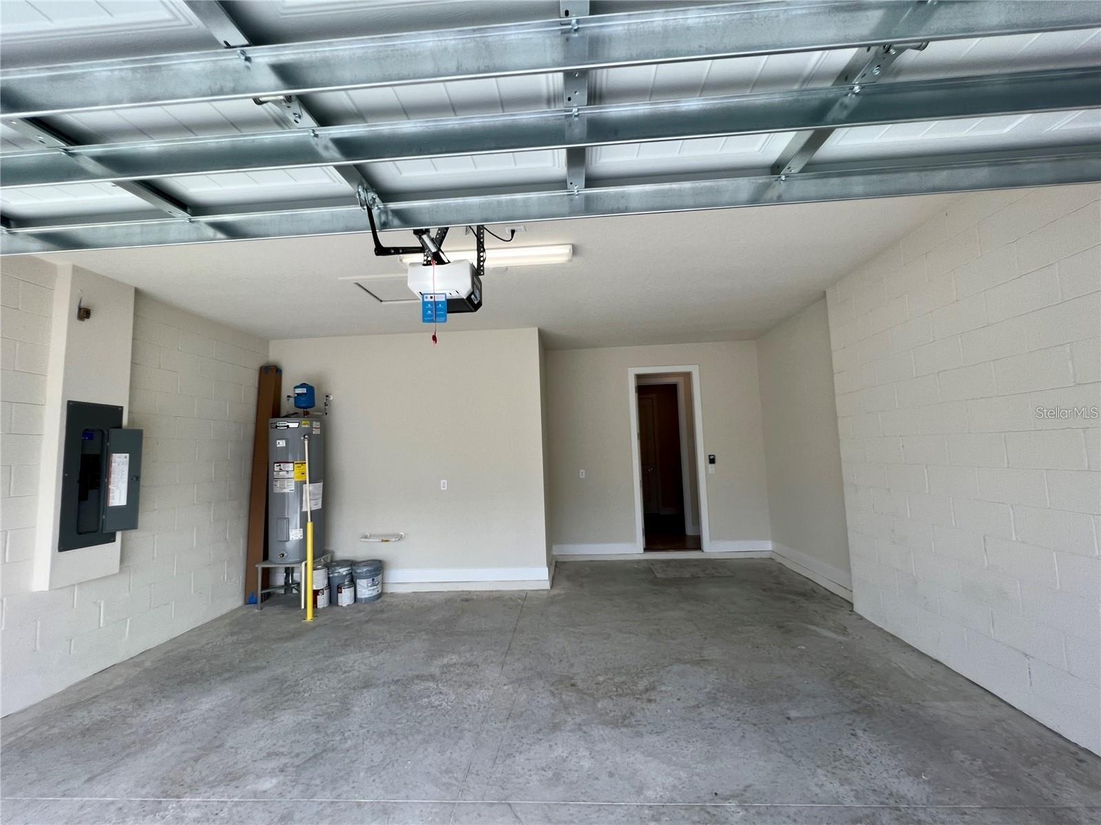 SAVANNAH PALMS - Residential