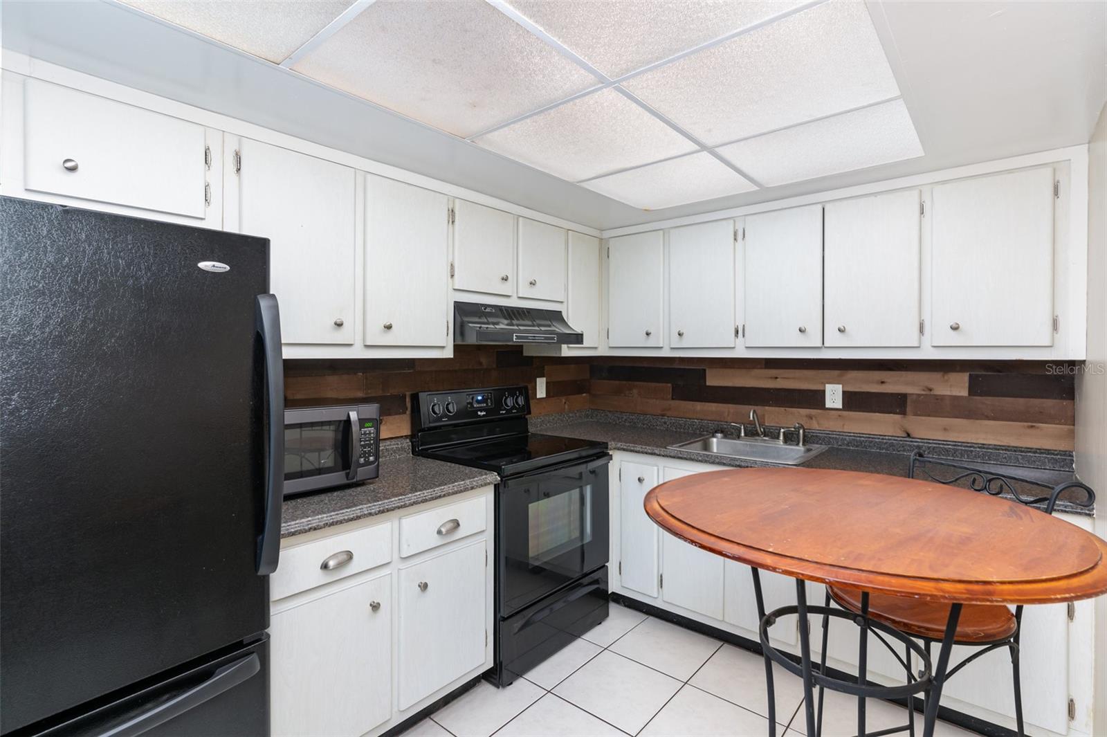 COLUMBIAD PLAZA SUB - Residential