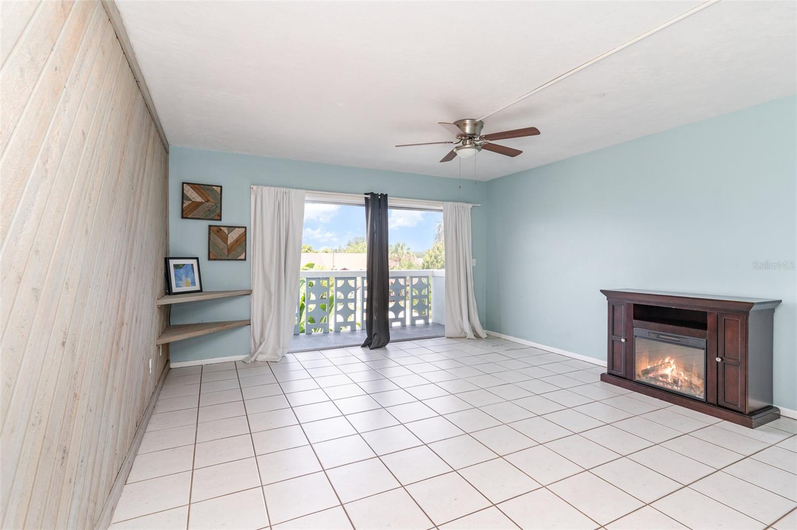 COLUMBIAD PLAZA SUB - Residential