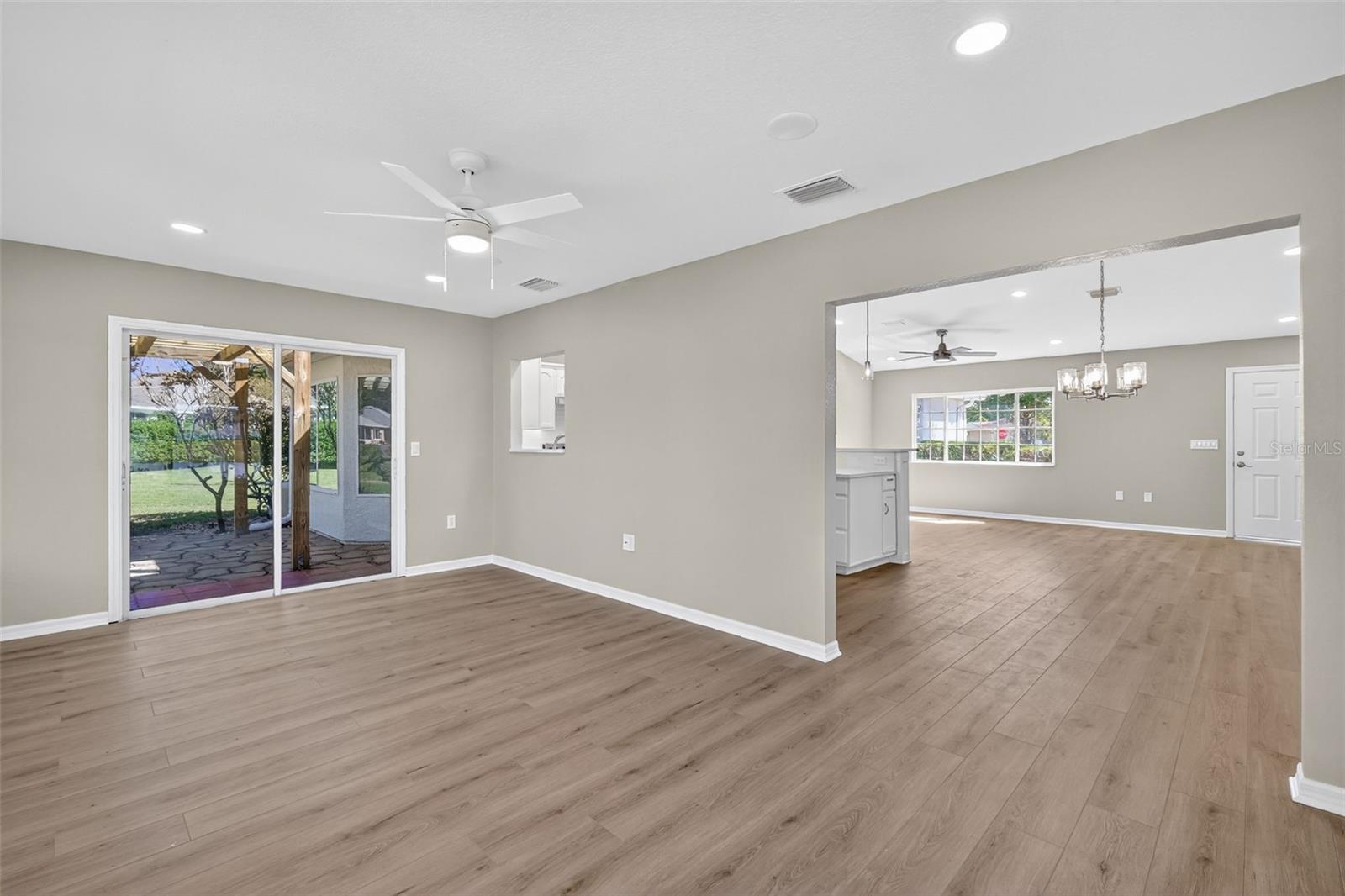 SPRUCE CREEK COUNTRY CLUB ECHO GLEN PH 01 - Residential Lease