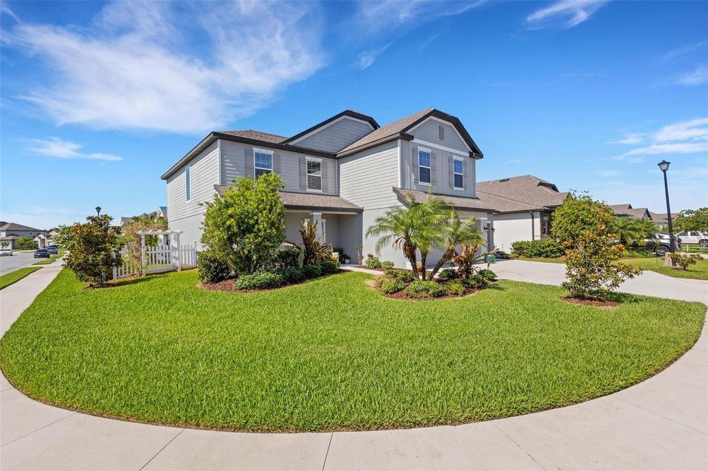 Photo of 2332 Mizner Bay Avenue, Bradenton, FL 34208 (MLS # A4654031)