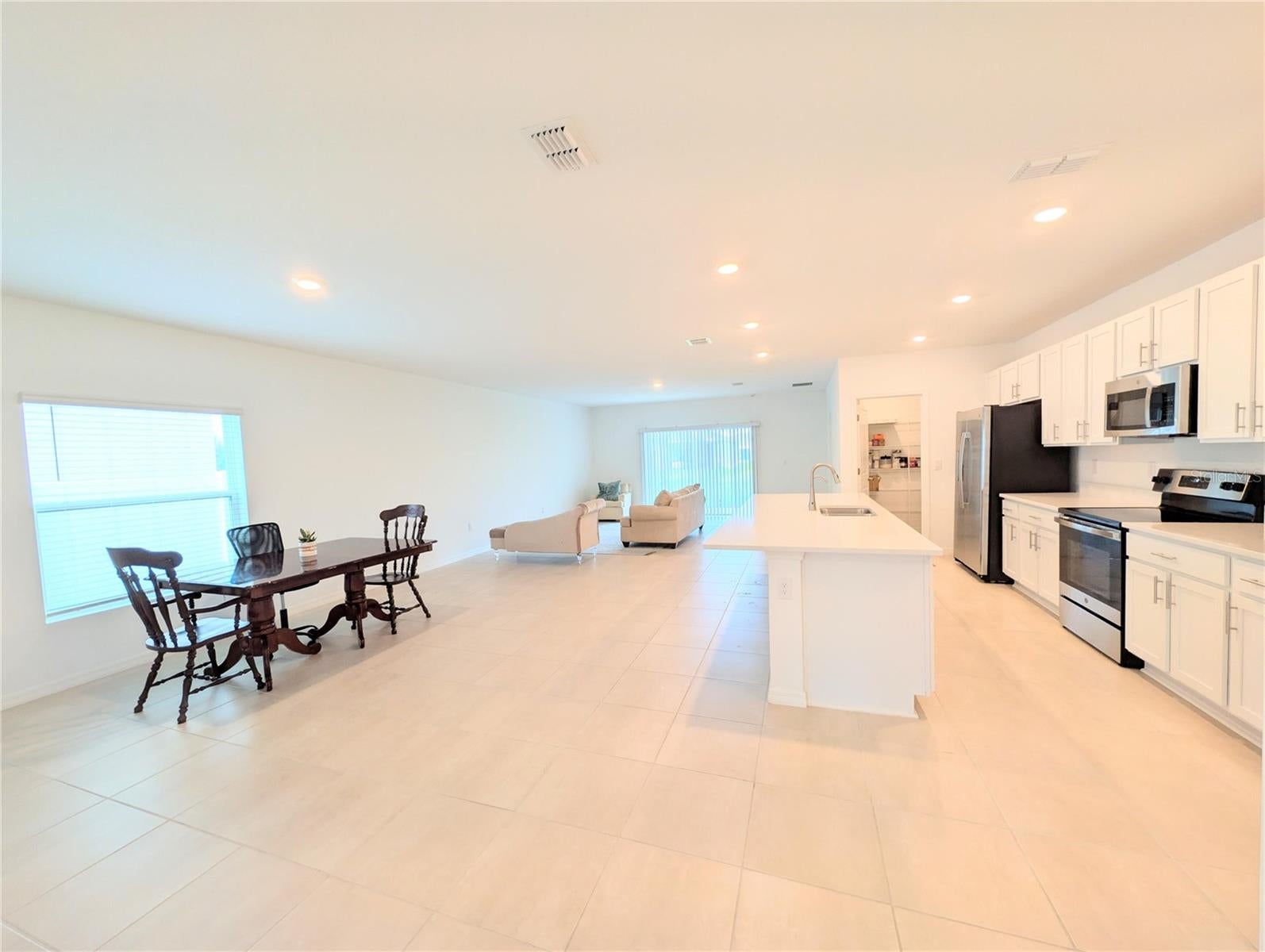 243 AMBER WAY
