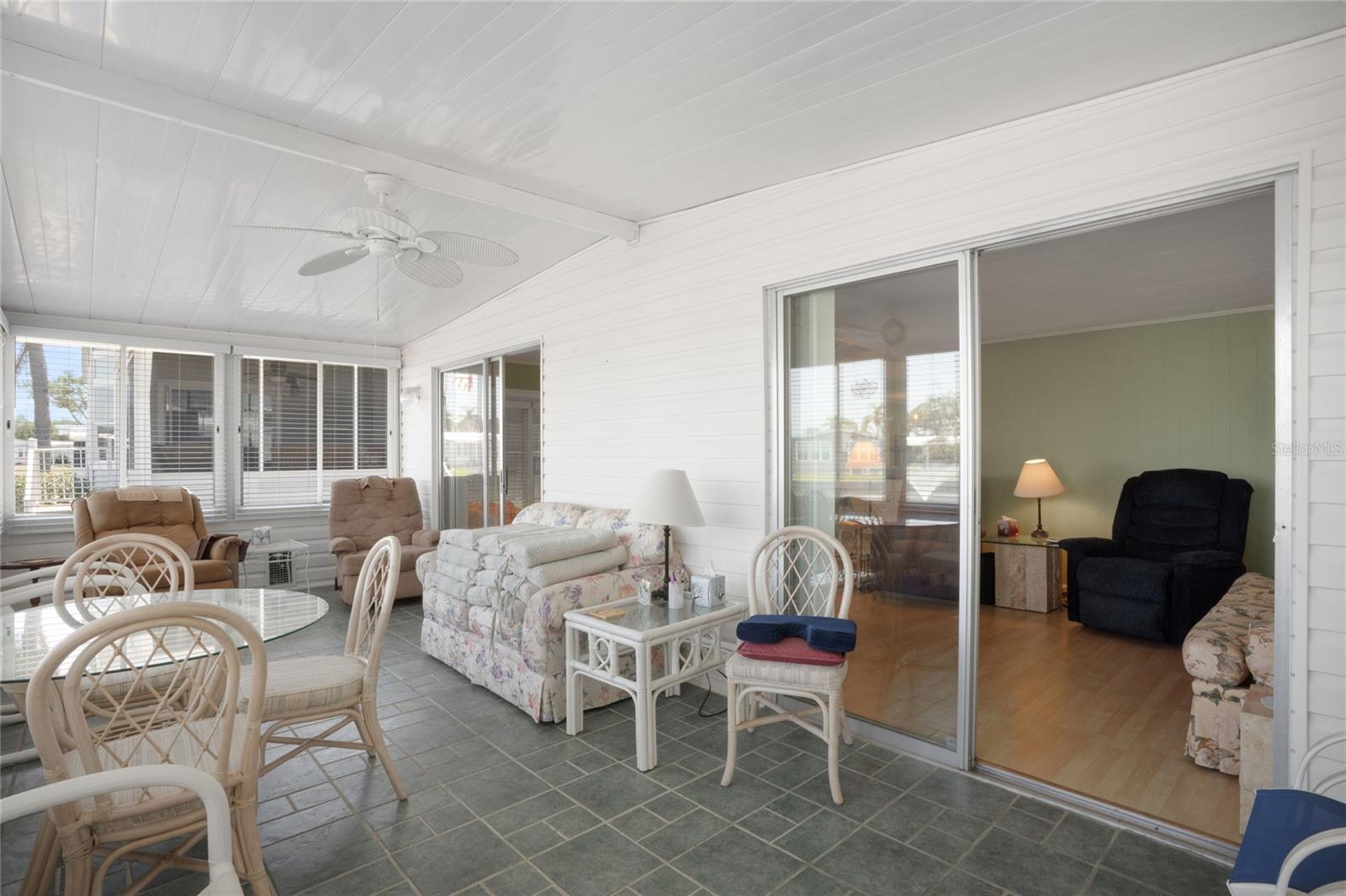 OAKWOOD MANOR - Residential