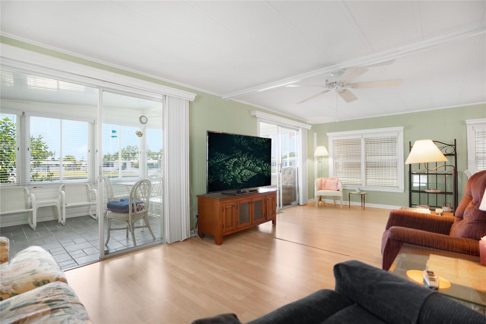 OAKWOOD MANOR - Residential