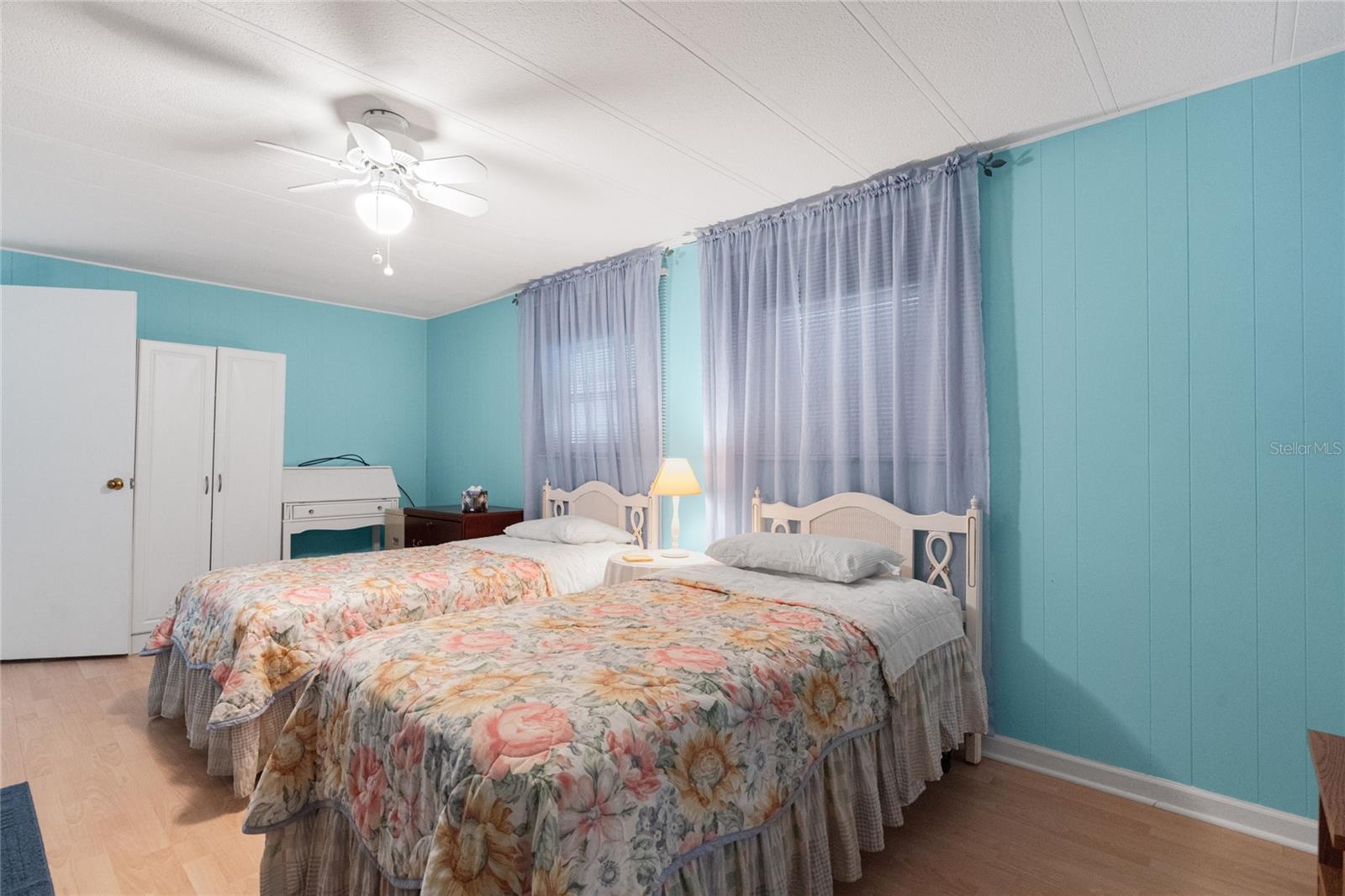 OAKWOOD MANOR - Residential