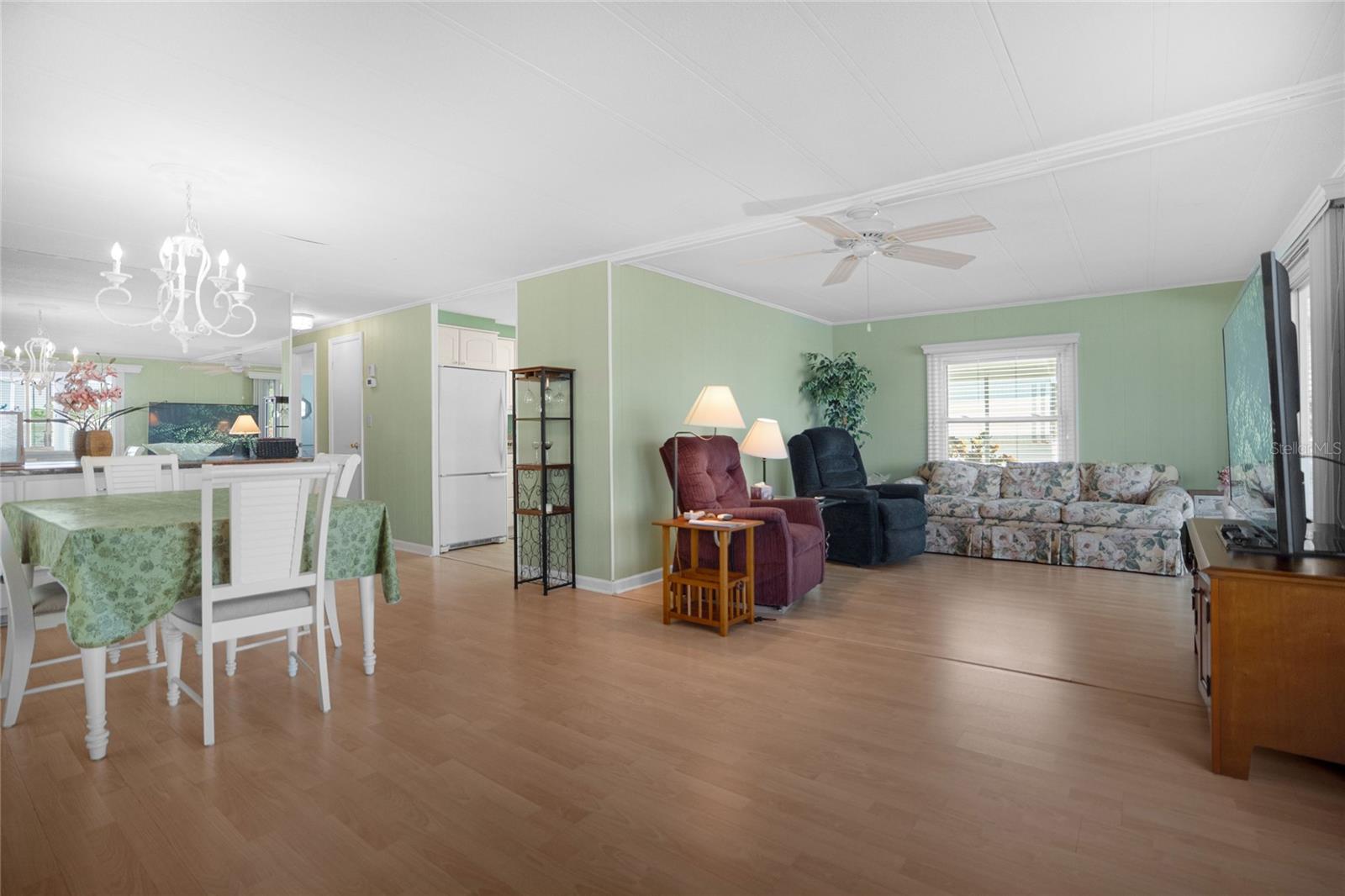 OAKWOOD MANOR - Residential