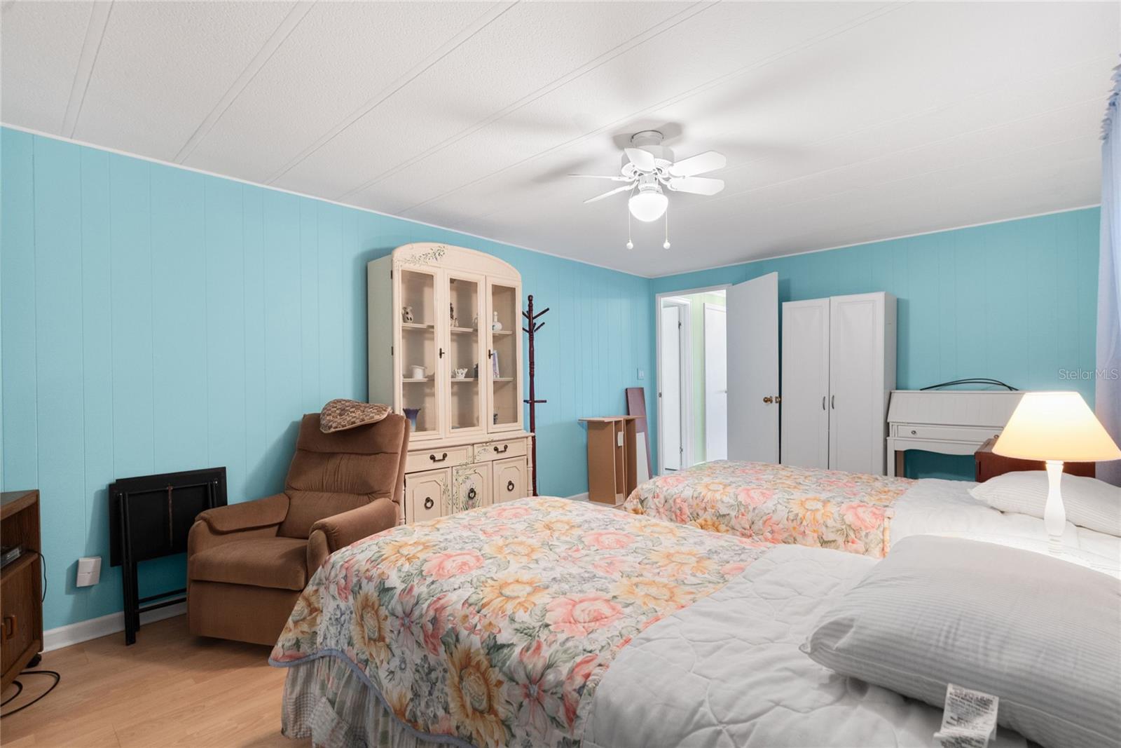 OAKWOOD MANOR - Residential