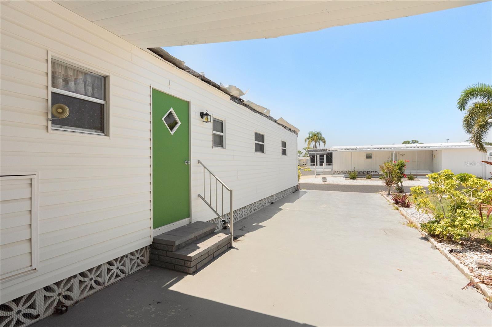 OAKWOOD MANOR - Residential