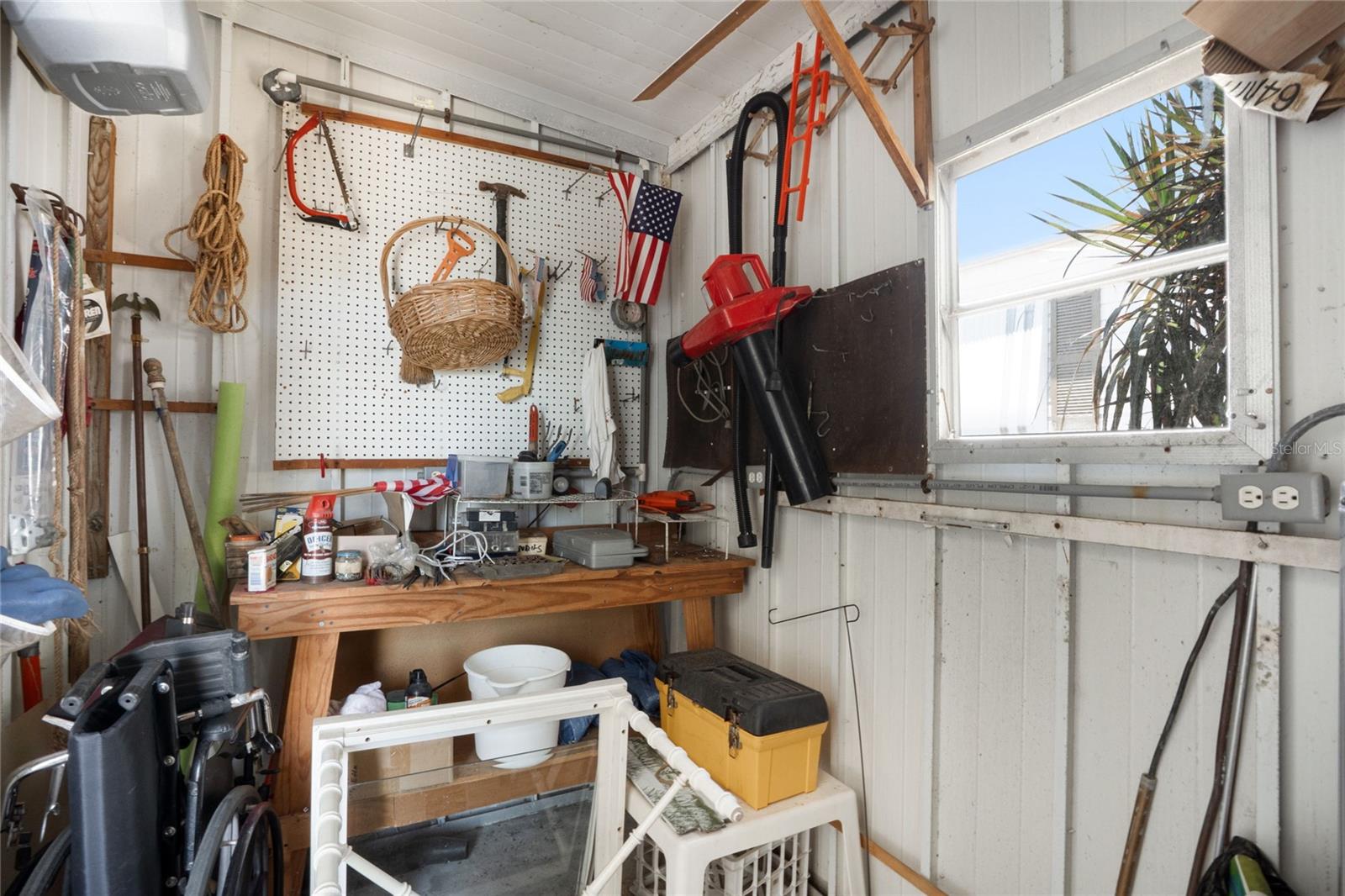 OAKWOOD MANOR - Residential