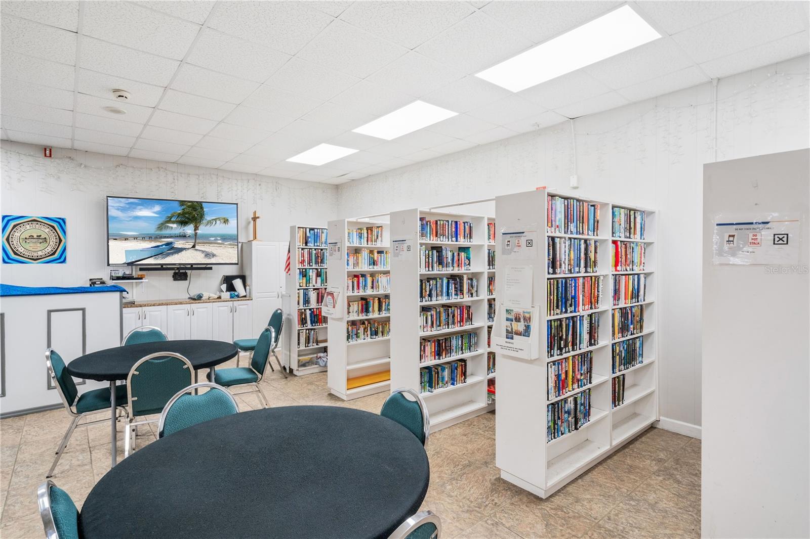 OAKWOOD MANOR - Residential