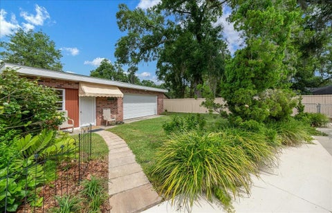 Tiny photo for 2300 SE 38th Court, Ocala, FL 34471 (MLS # OM726151)