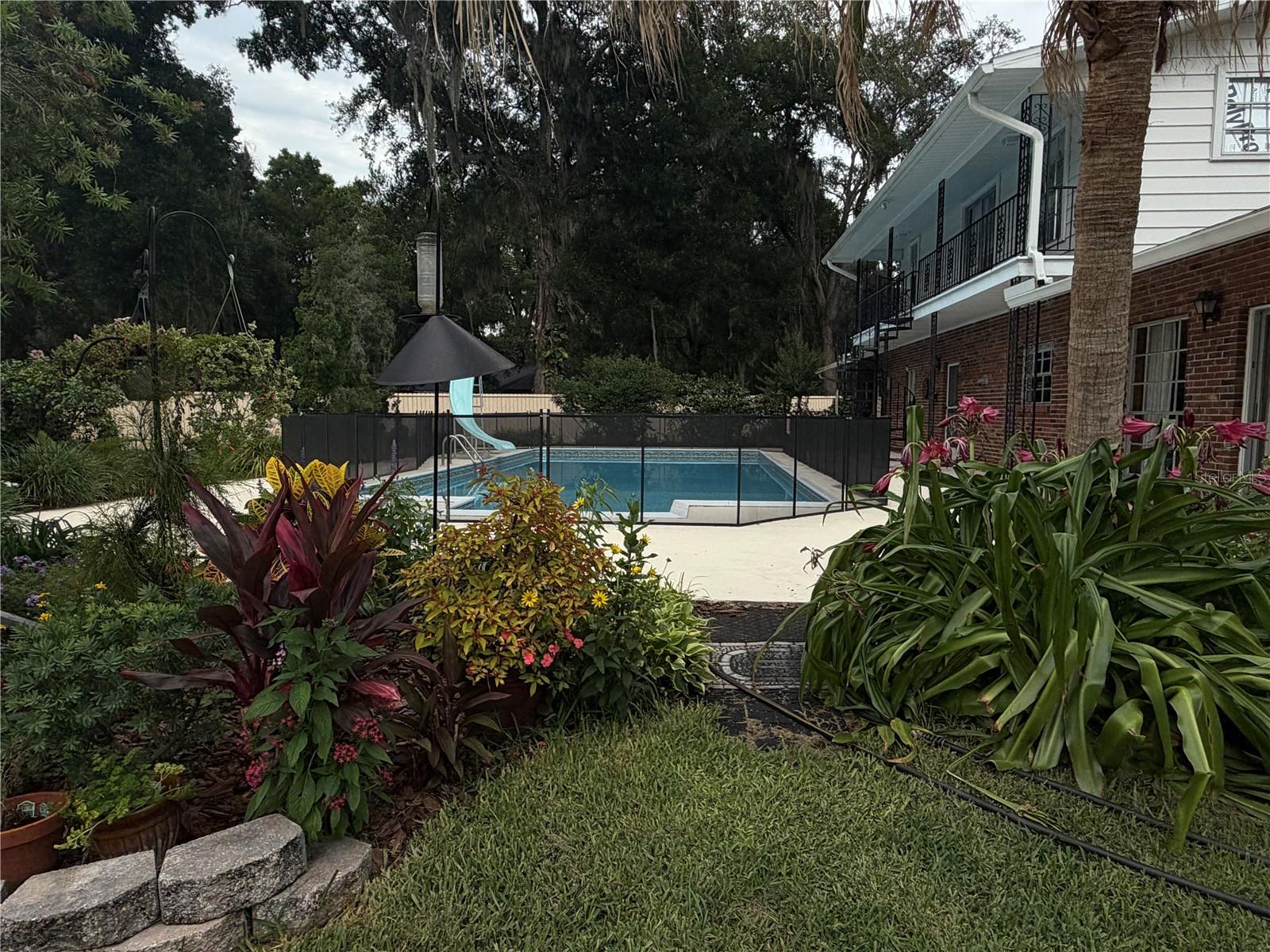 2300 SE 38TH COURT