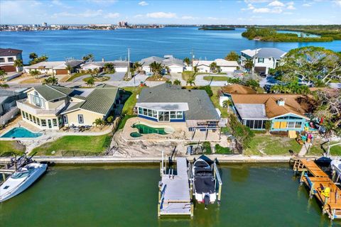 A home in SEMINOLE