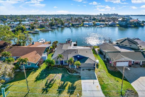 A home in SEMINOLE