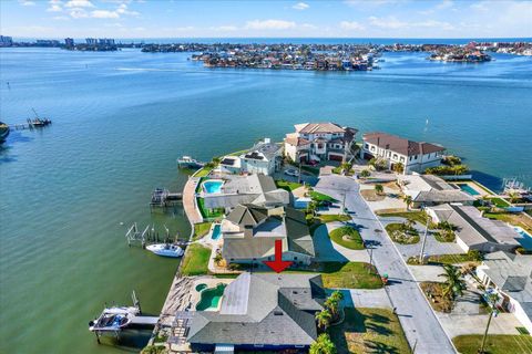 A home in SEMINOLE