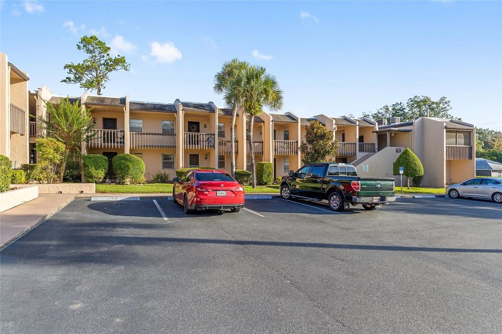 Photo of 2437 NE 6th Street #14, Ocala, FL 34470 (MLS # OM711941)