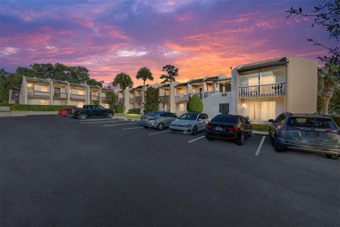 Photo of 2437 NE 6th Street #14, Ocala, FL 34470 (MLS # OM711941)