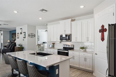 Tiny photo for 17422 Blazing Star Circle, Clermont, FL 34714 (MLS # G5109037)