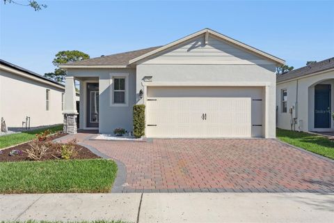 Photo of 17422 Blazing Star Circle, Clermont, FL 34714 (MLS # G5109037)