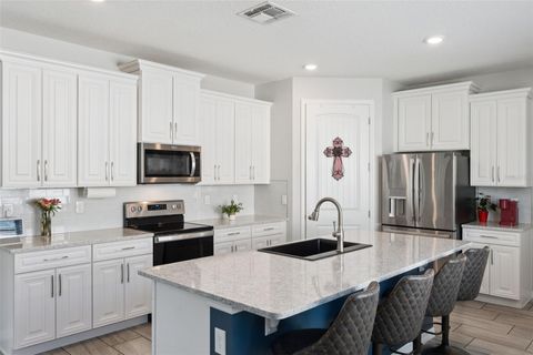 Tiny photo for 17422 Blazing Star Circle, Clermont, FL 34714 (MLS # G5109037)