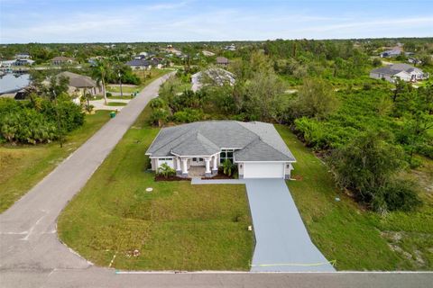 A home in PORT CHARLOTTE