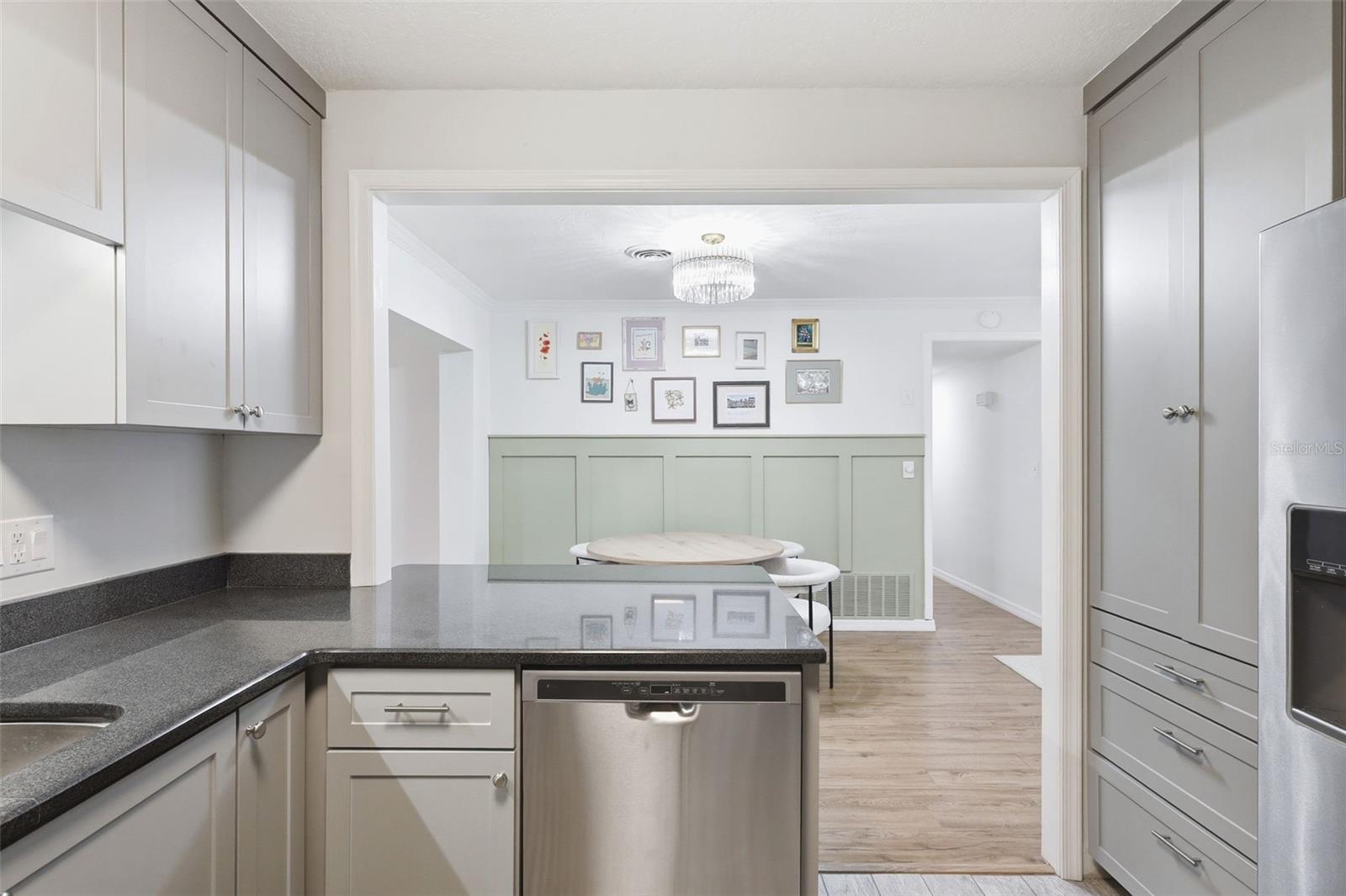 ENGLISH ESTATES UNIT 2 - Residential