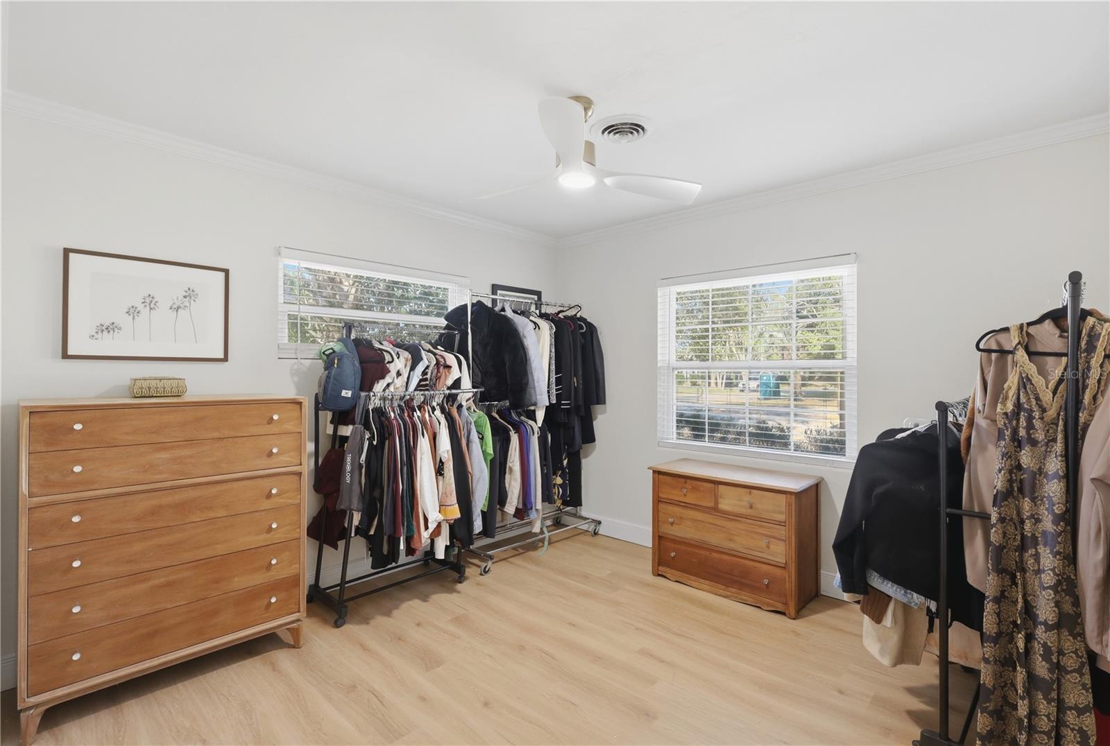 ENGLISH ESTATES UNIT 2 - Residential