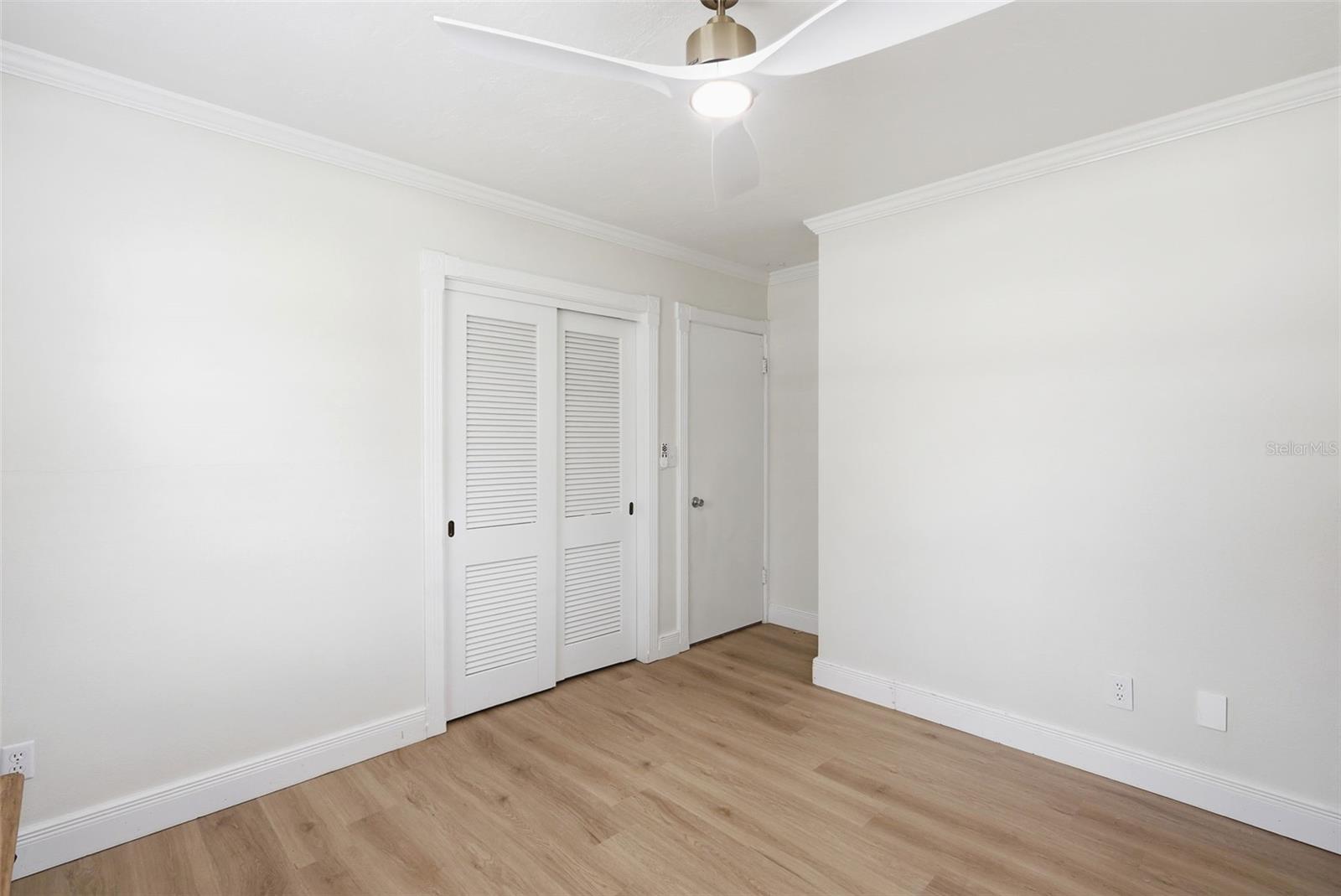 ENGLISH ESTATES UNIT 2 - Residential