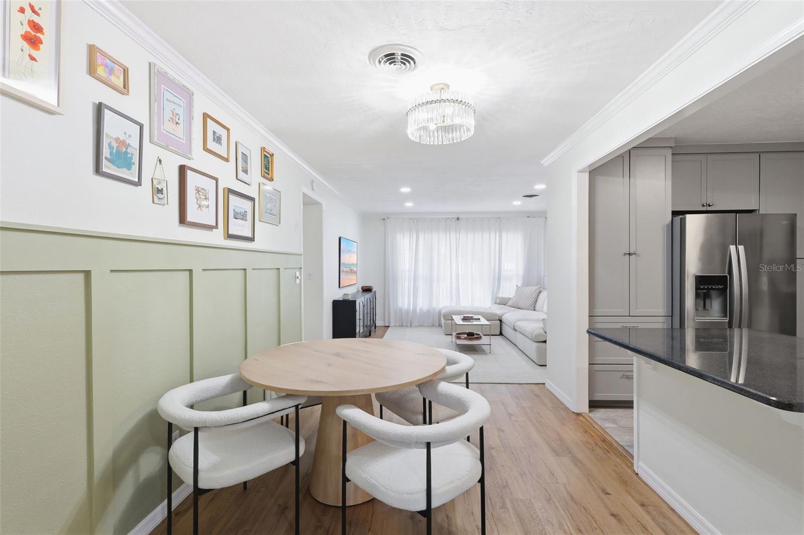 ENGLISH ESTATES UNIT 2 - Residential