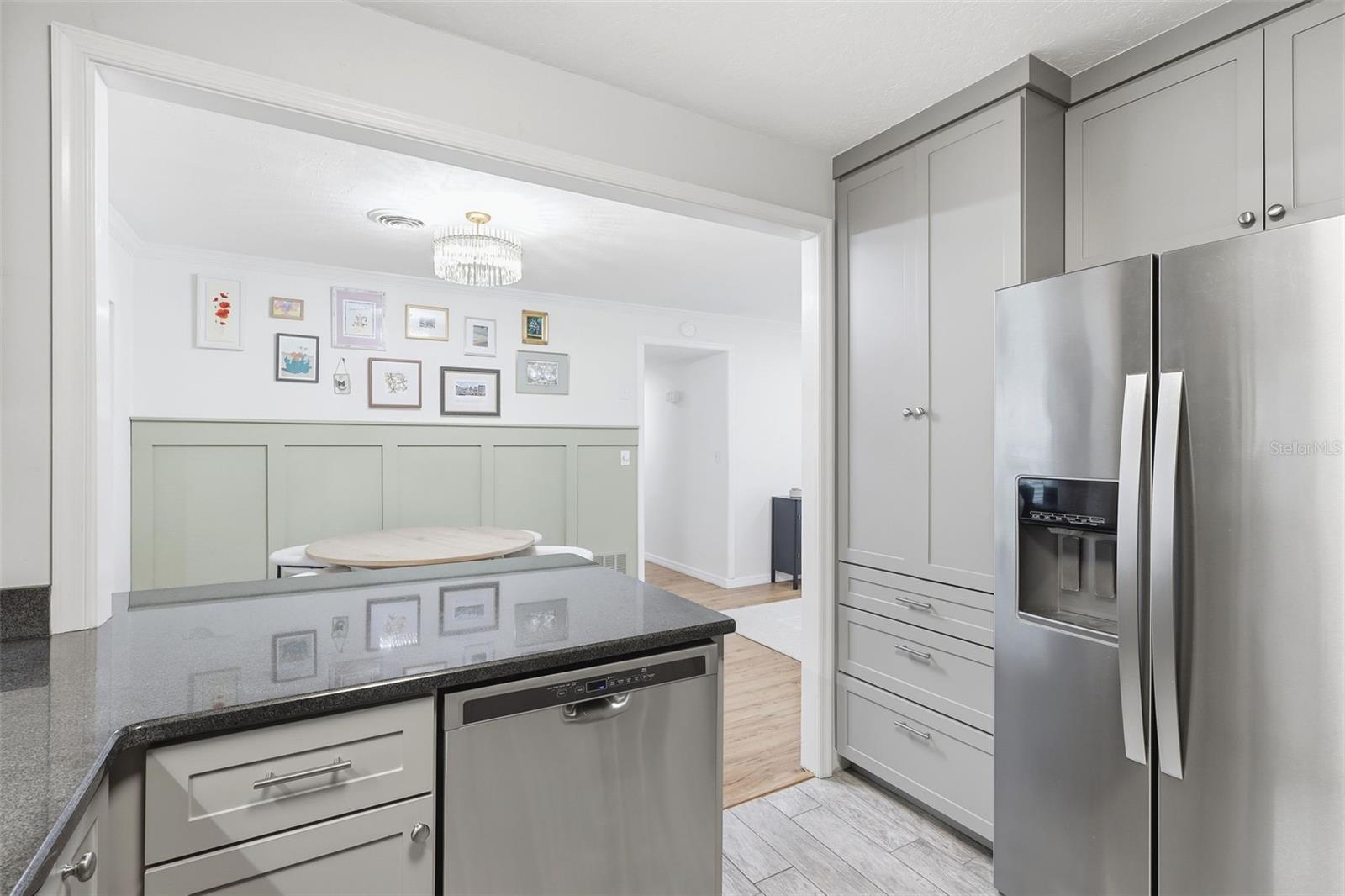 ENGLISH ESTATES UNIT 2 - Residential