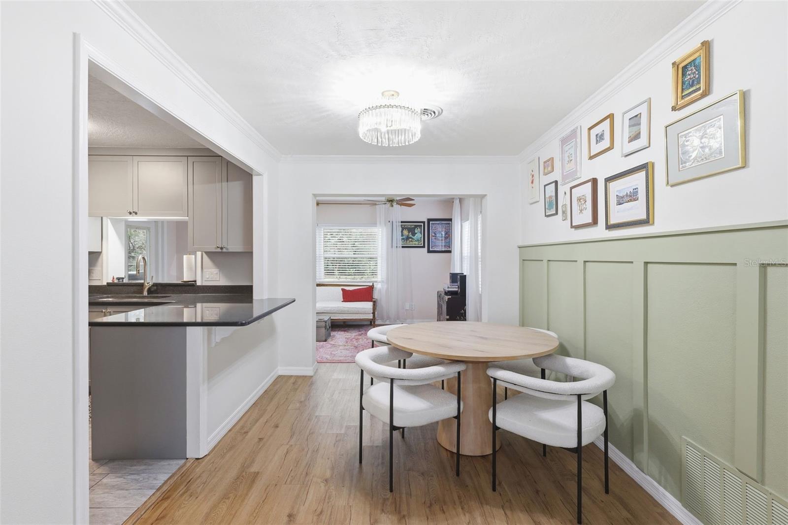 ENGLISH ESTATES UNIT 2 - Residential