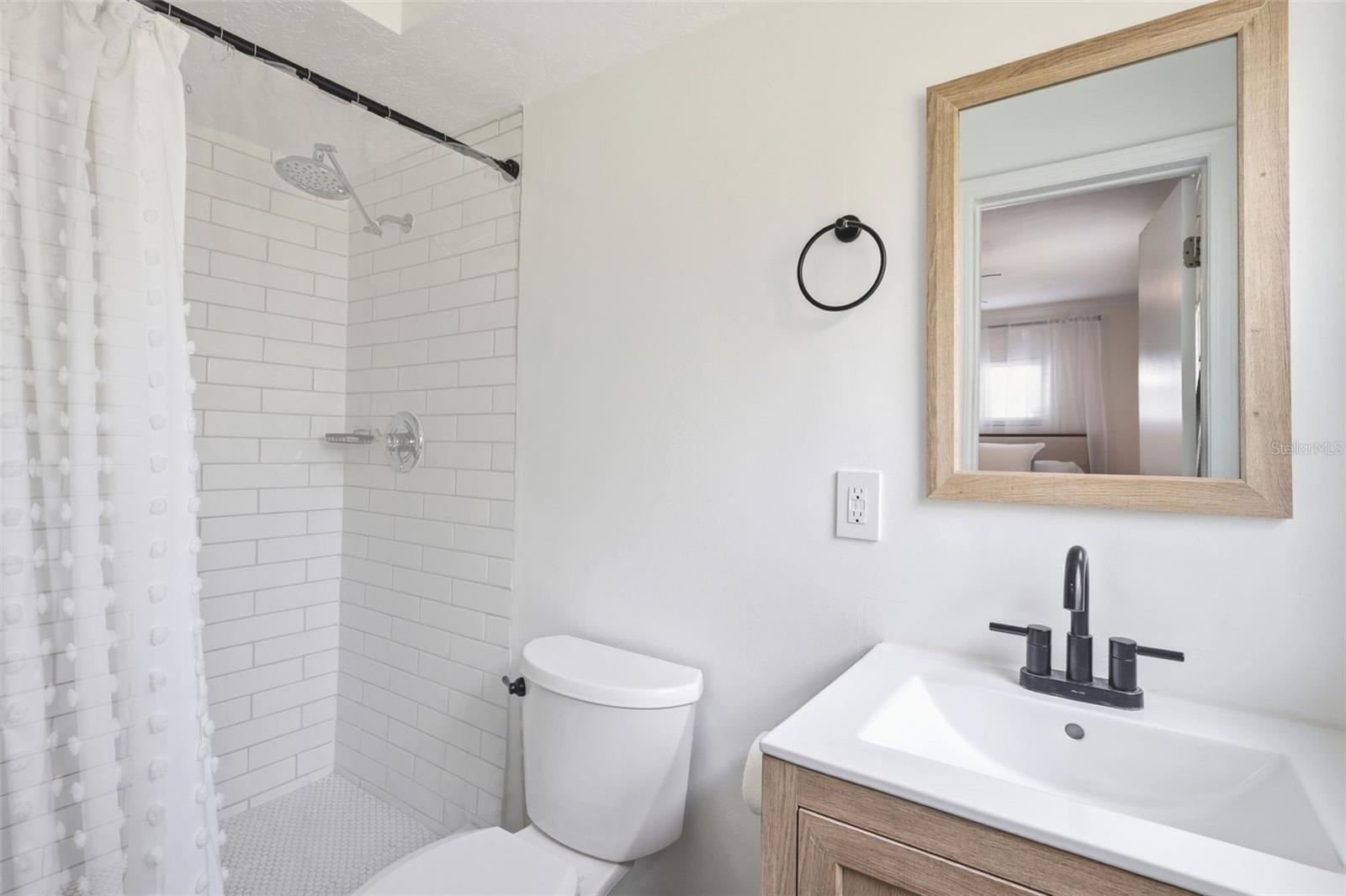 ENGLISH ESTATES UNIT 2 - Residential