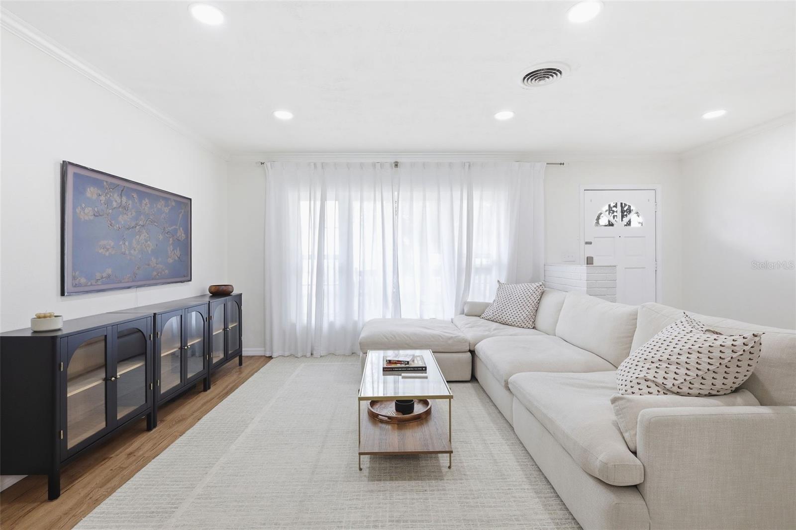 ENGLISH ESTATES UNIT 2 - Residential