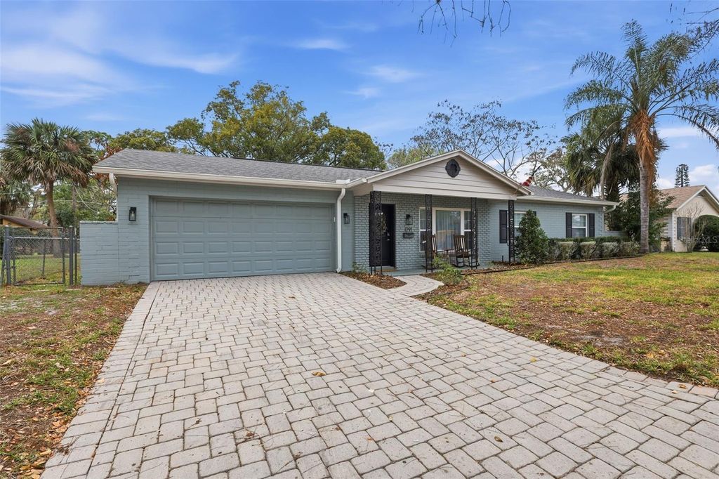 Photo of 1291 Oxford Road, Maitland, FL 32751 (MLS # O6387809)