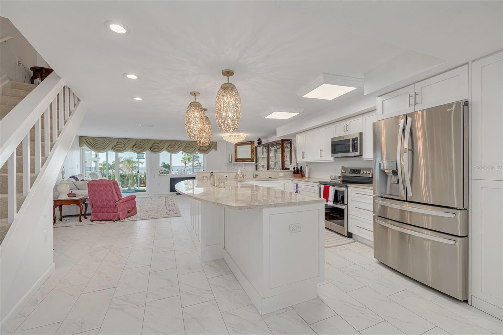 433 S PAULA DRIVE 32