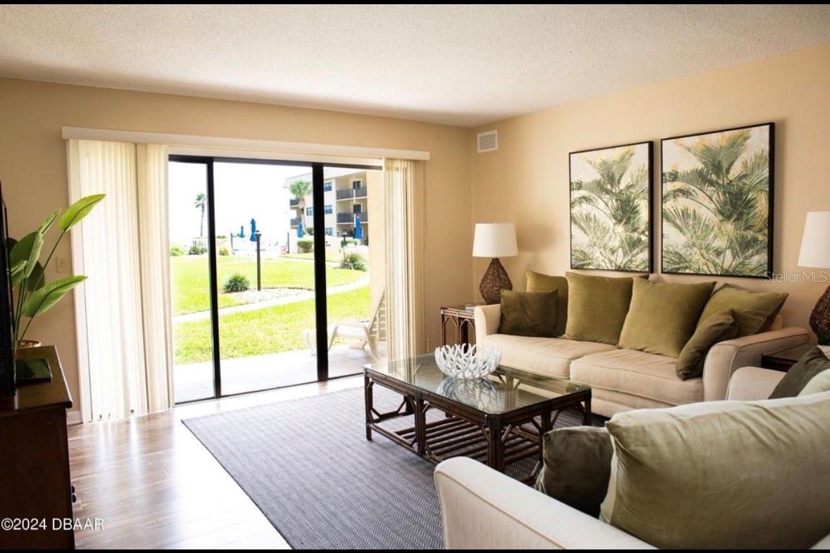 ORMOND BREAKERS - Residential