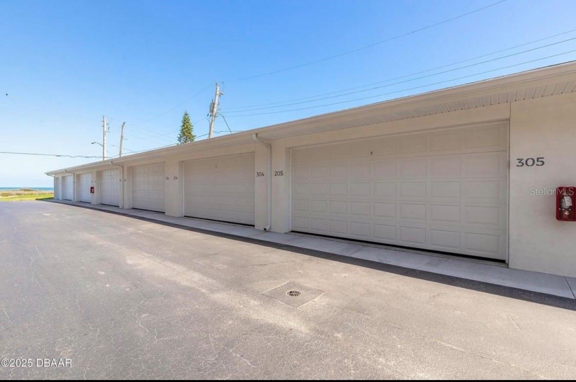 ORMOND BREAKERS - Residential