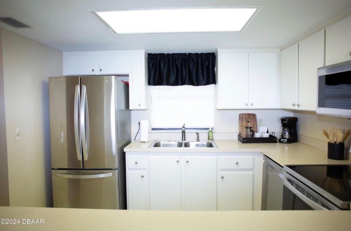 ORMOND BREAKERS - Residential