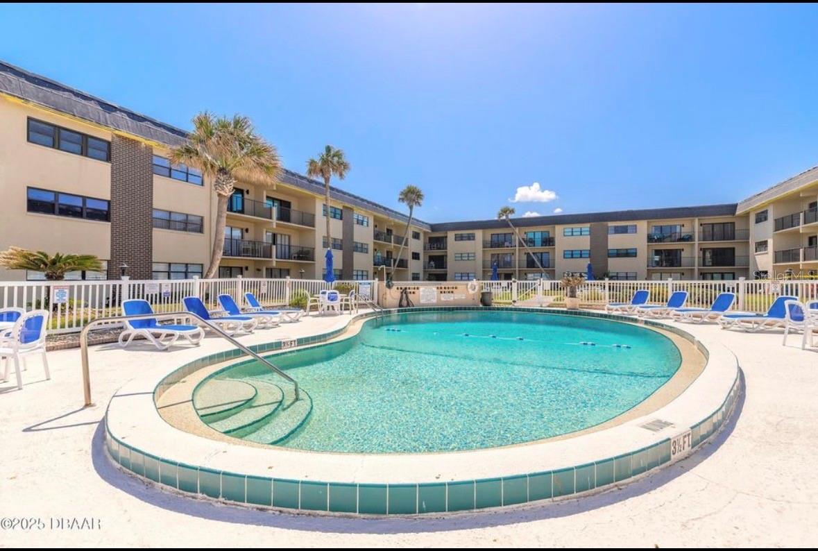 ORMOND BREAKERS - Residential