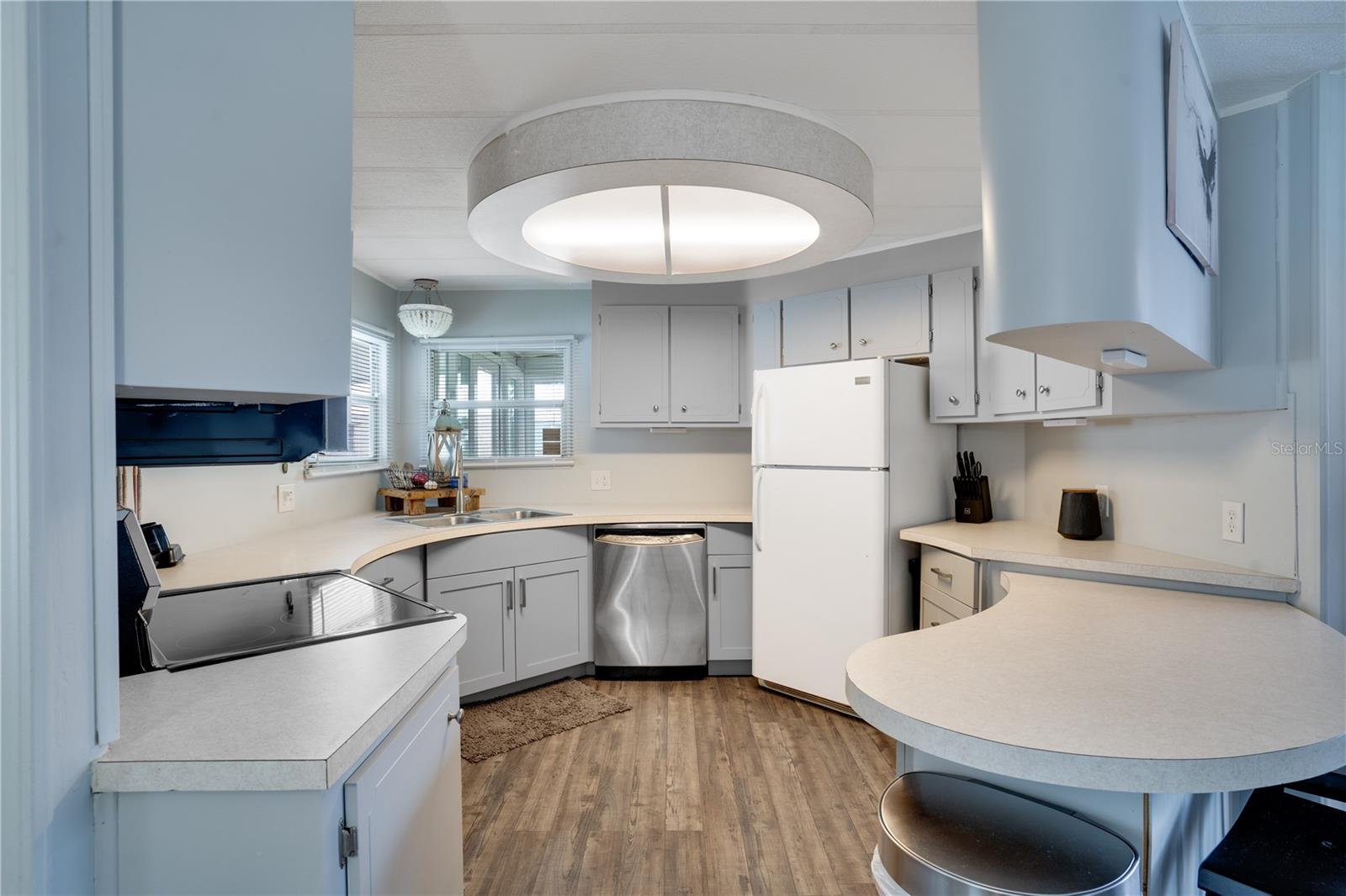 SHADOW BROOK MOBILE HOME - Residential