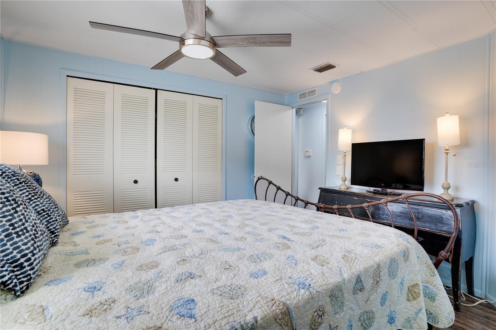 SHADOW BROOK MOBILE HOME - Residential
