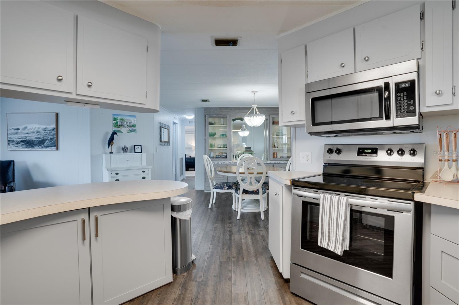 SHADOW BROOK MOBILE HOME - Residential