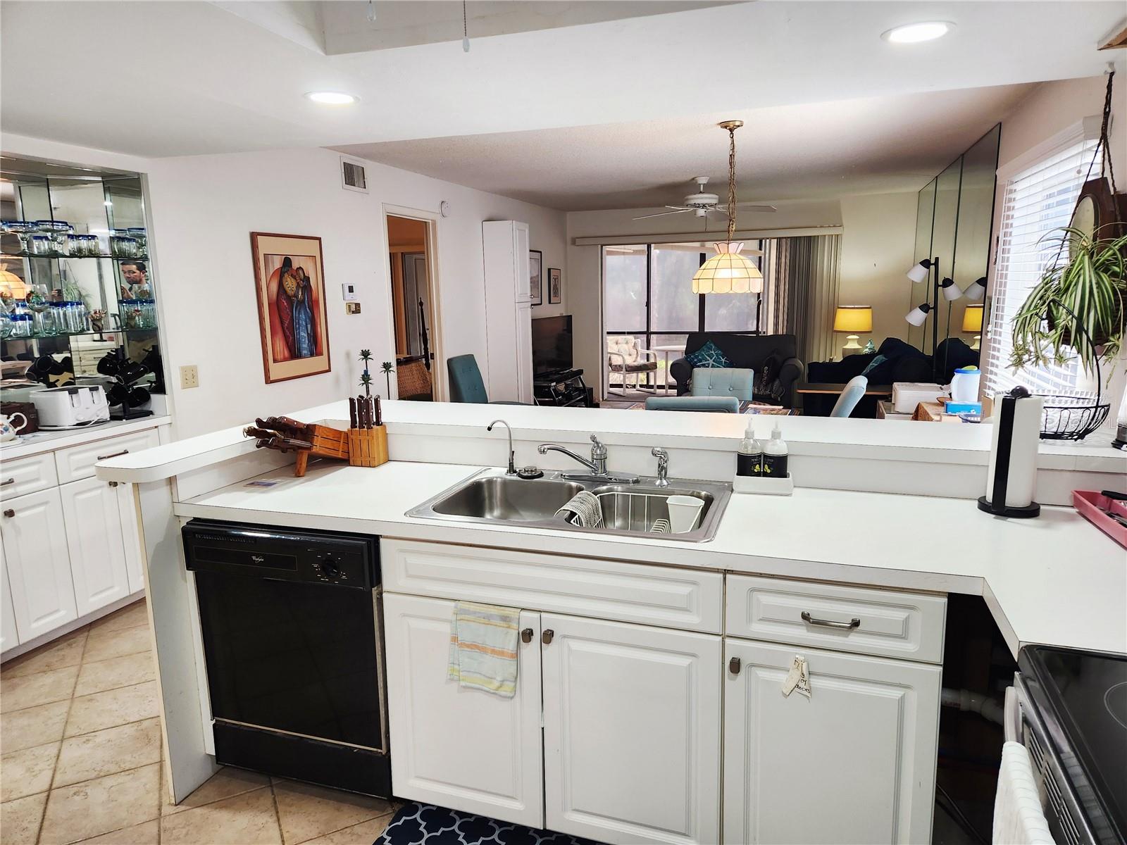 FIDDLERS GREEN CONDO 02 PH 02 - Residential