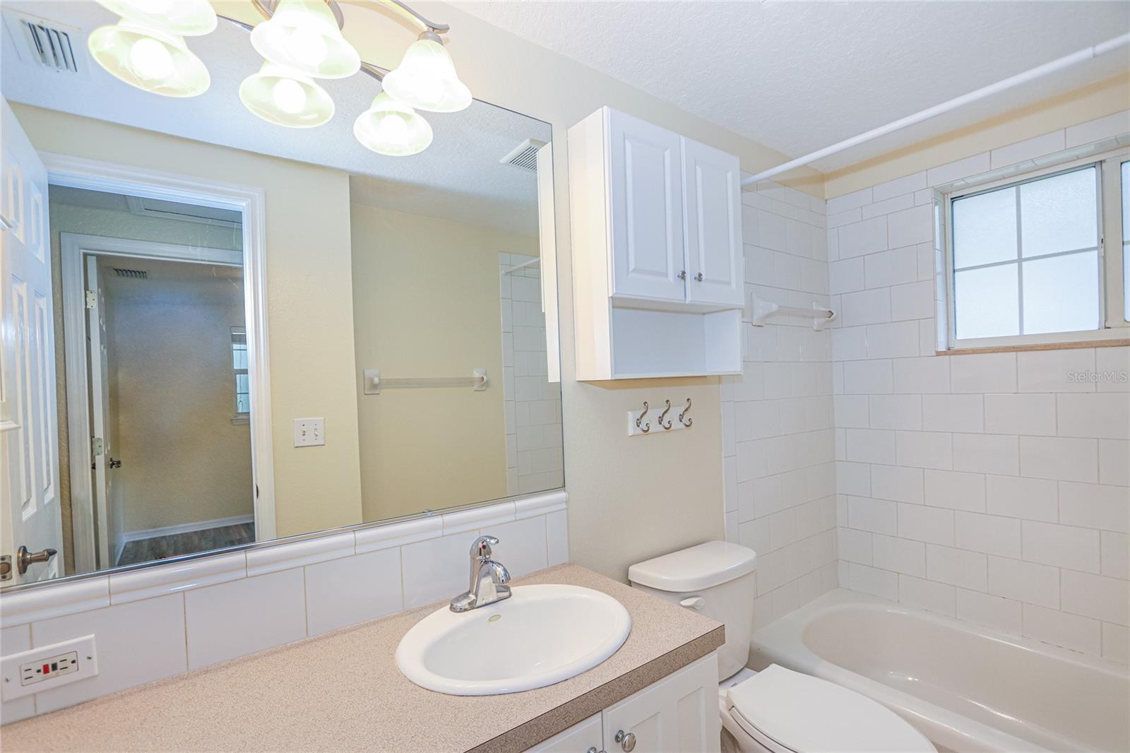 FIFTH AVE VILLAS & TWNHMS - Residential Lease